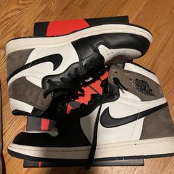 Jordan 1 Mocha Size 10.5