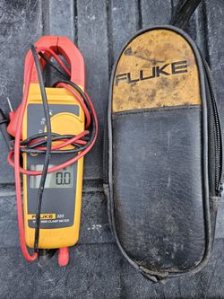 Fluke 323 Meter
