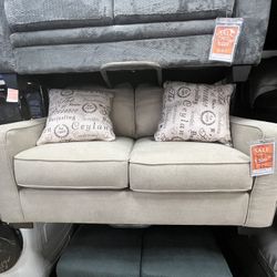 Loveseat 