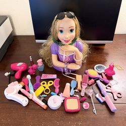 Barbie styling head with accessories
