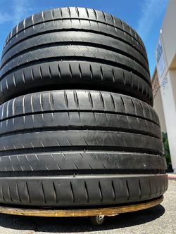 305/30/21 Michelin PILOT SPORT 4S 305 30 21 Used Tires 305/30R21