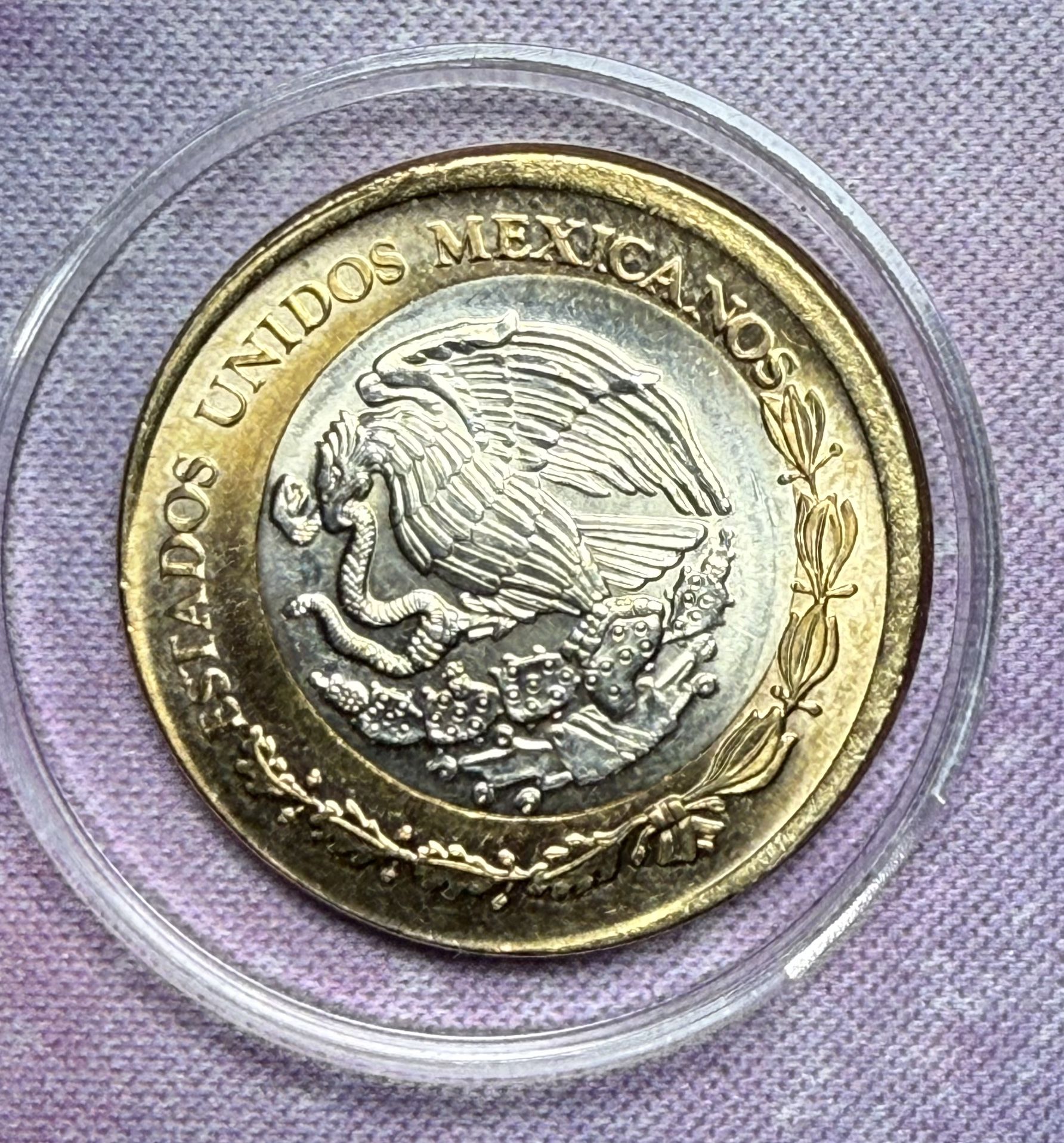 2021 $10 Pesos Mexicanos Con Error De Acuñación Nunca Circulada Color Y Brillo Exelente Fuera De Centro