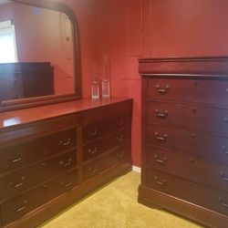 Queen Bedroom Set