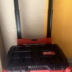 MILWAUKEE  PACKOUT IMPACK RESISTANT MODULAR ROLLINGTOOLBOX Brand new has scuffs 