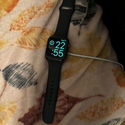 Apple Watch SE 44mm Space Gray Cellular