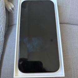 iPhone 15 Pro - 128 GB - Black - UNLOCKED