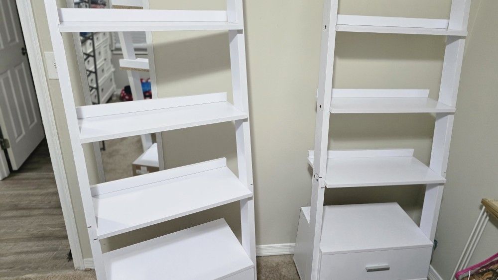 Singleton White Bookcase