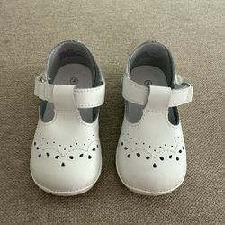 Little White Dressing Shoes 