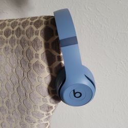 Beats Solo 4s