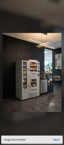 Combo soda snack vending machine