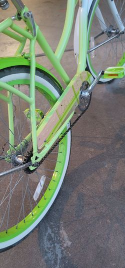 Beautiful Panama Jack  26" 7 speed Beach cruiser rode one firm