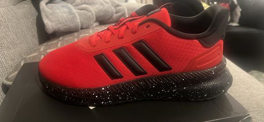 Addidas Men’s Size 9 Athletic shoe