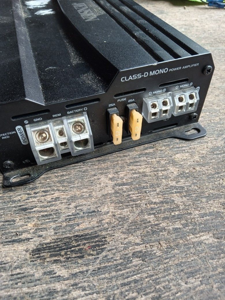 Jensen 1200 Watt Monoblock Amp for Sale in Houston, TX OfferUp