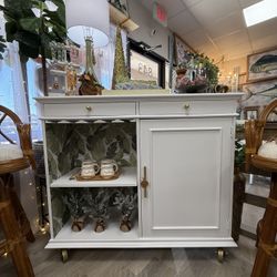 Pulaski Furniture Wine Bar available at Do Over Decor in Jensen Beach 