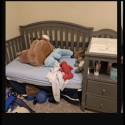 Baby Bed With Changing Table 