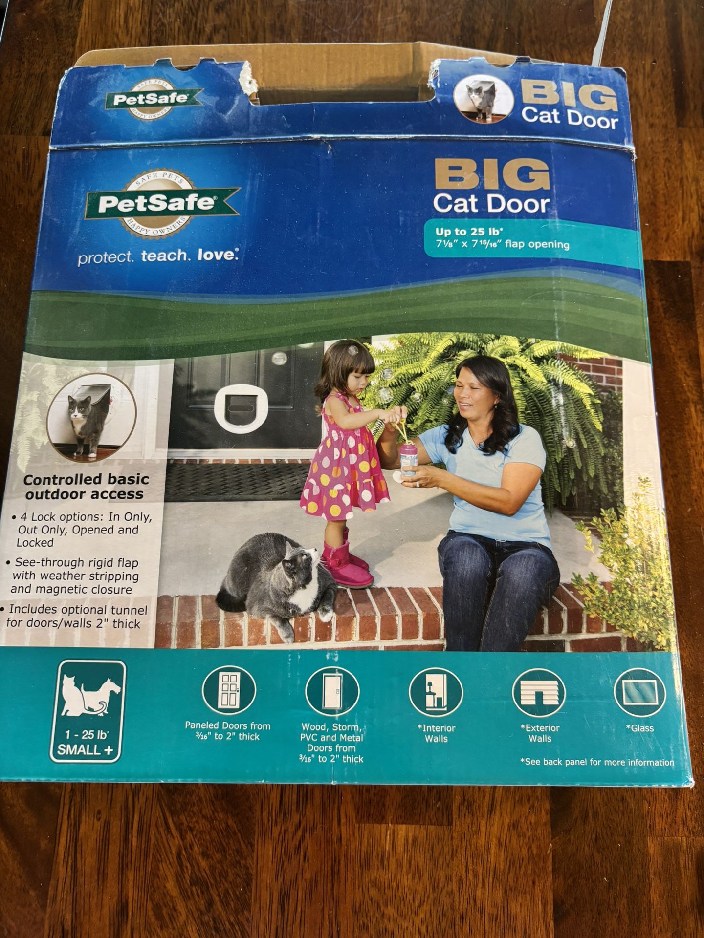PetSafe Big Cat Small Dog Door 4-Way Locking White Interior/Exterior