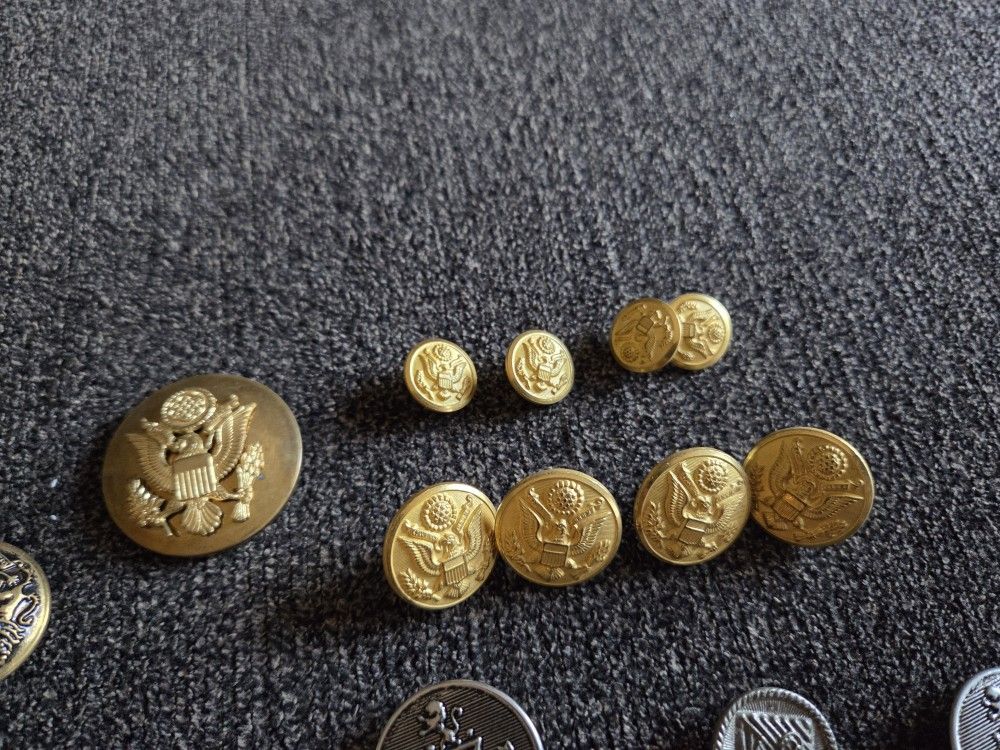 Vintage World War 2 Buttons 