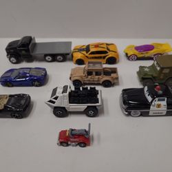 10 Piece Hot Wheel Size Toy Lot Everything Pictured $10