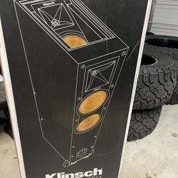 BRAND NEW! Klipsch R-26FA Floorstanding Speaker 