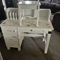 Kids Desk And Chair 