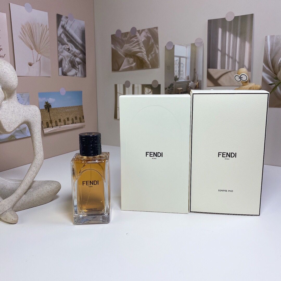 Fendi Women’s Perfume With Box 2025 New
