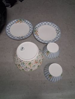 Dinnerware/kitchen