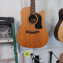 Washburn WD 20S CE Acoustic Electric Guitar W/ Hard Case