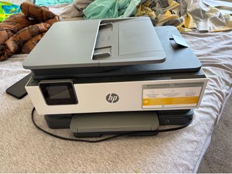 Never Used- HP OfficeJet Pro 8025e All-in-One Printer and scanner. Needs ink.
