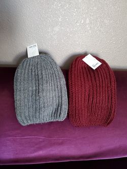 2 beanies