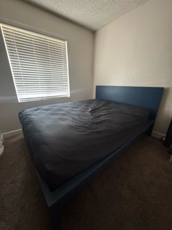 Bed frame Queen