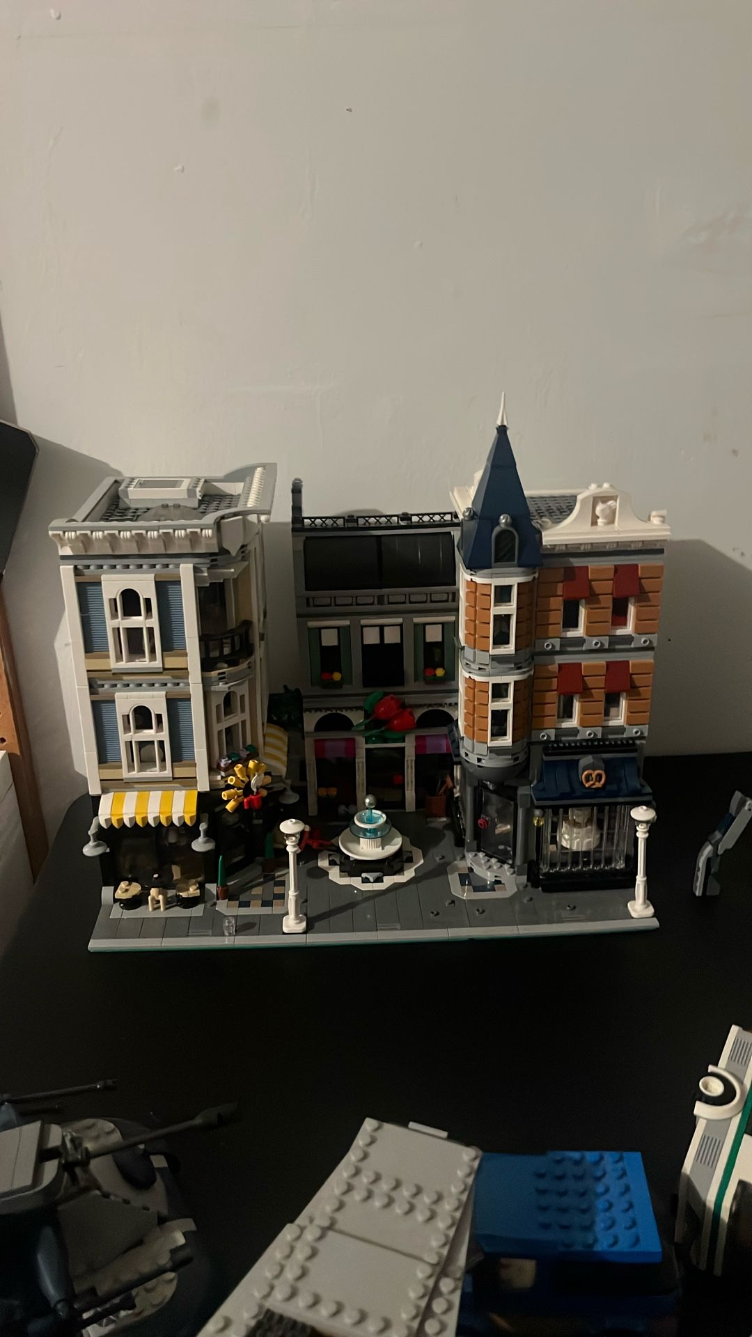 Lego Assembly Square