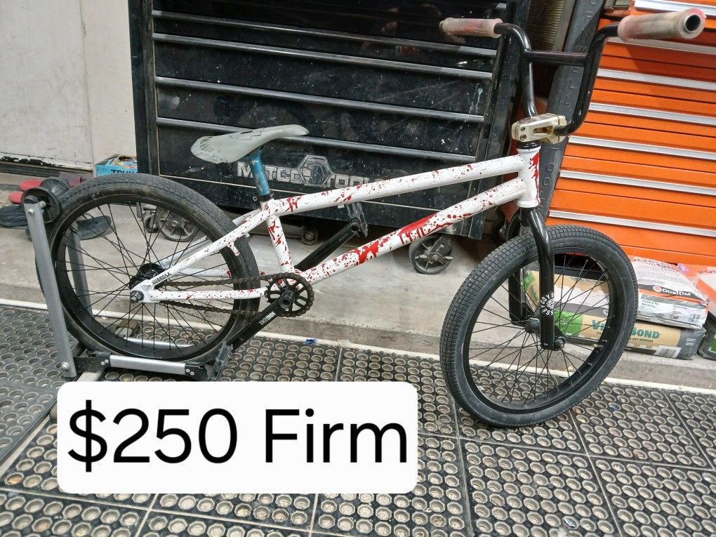 Bloody FIT 20.75 Top Tube BMX Bike