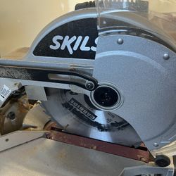 Skil Miter Saw With 2 Folding Stands