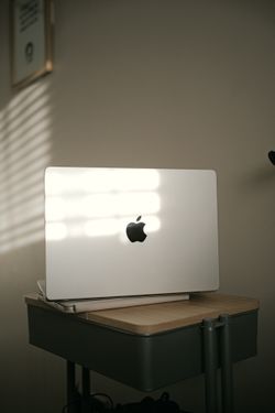 MacBook Pro 14 Inch M2 2023 500GB 16 Ram