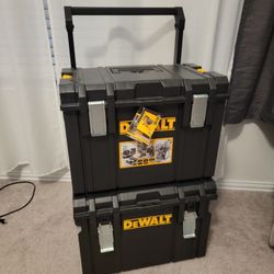 Dewalt Tough System Stackable Toolbox