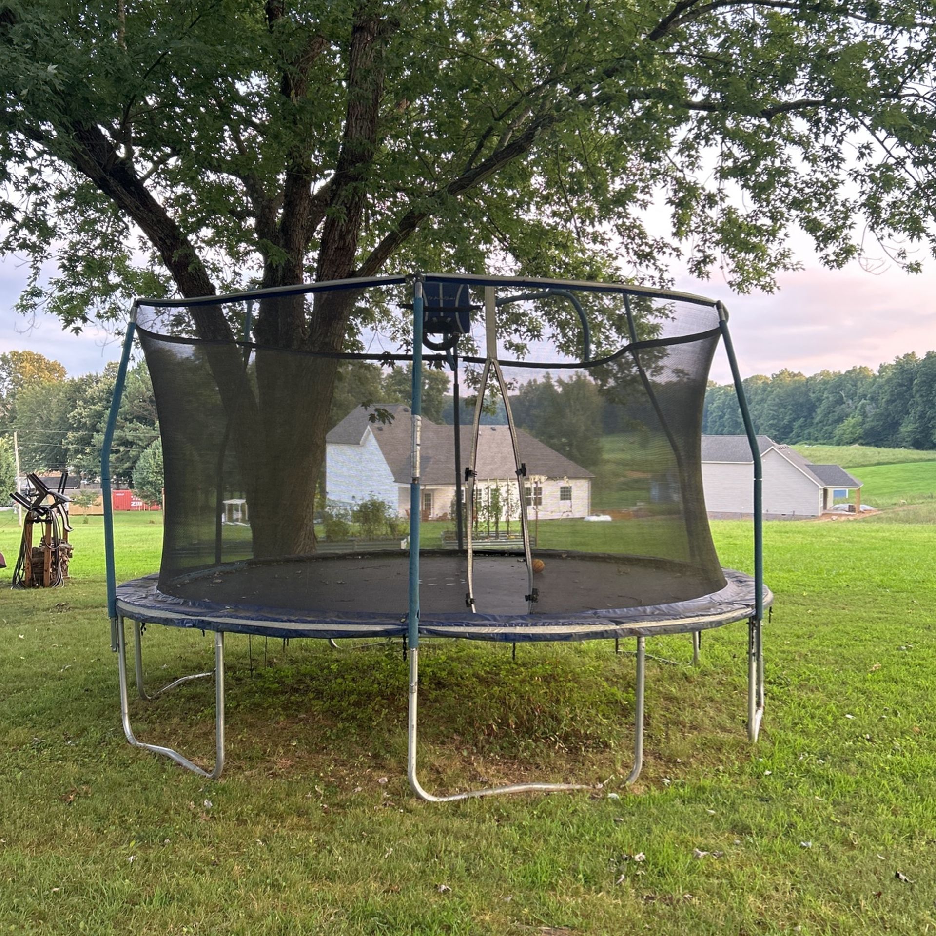 Trampoline