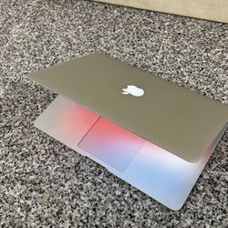Apple MacBook Air 13” Core i5 processor 4GB RAM 256GB SSD STORAGE DRIVE $175 
