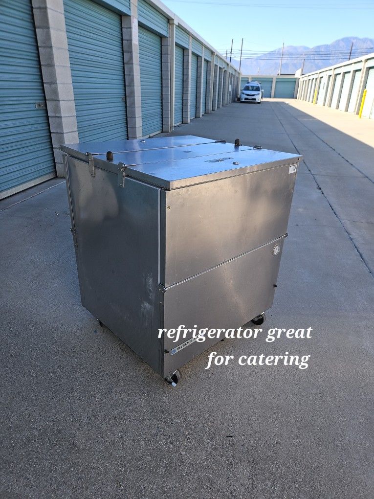 Beverage Air Refrigerator On Casters Perfect For Catering