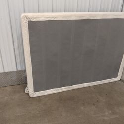 Queen Box Spring 50$