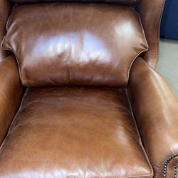 Beautiful Hancock & Moore Brown Leather Recliner Made In USA