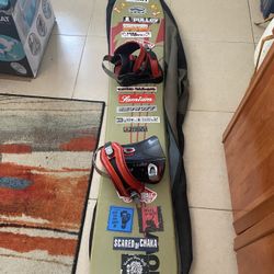 Dekine Snowboard With Bag
