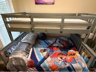 Twin/full bunk bed  with stairs and bookshelf
