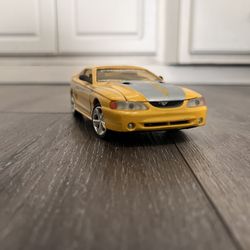 Diecast 1/24 Scale 1998 FORD MUSTANG  RARE FIND MOTORMAX