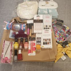 New Makeup,accessories, Bags And Mini Perfume 