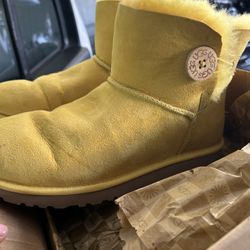 UGG Womens Mini Bailey