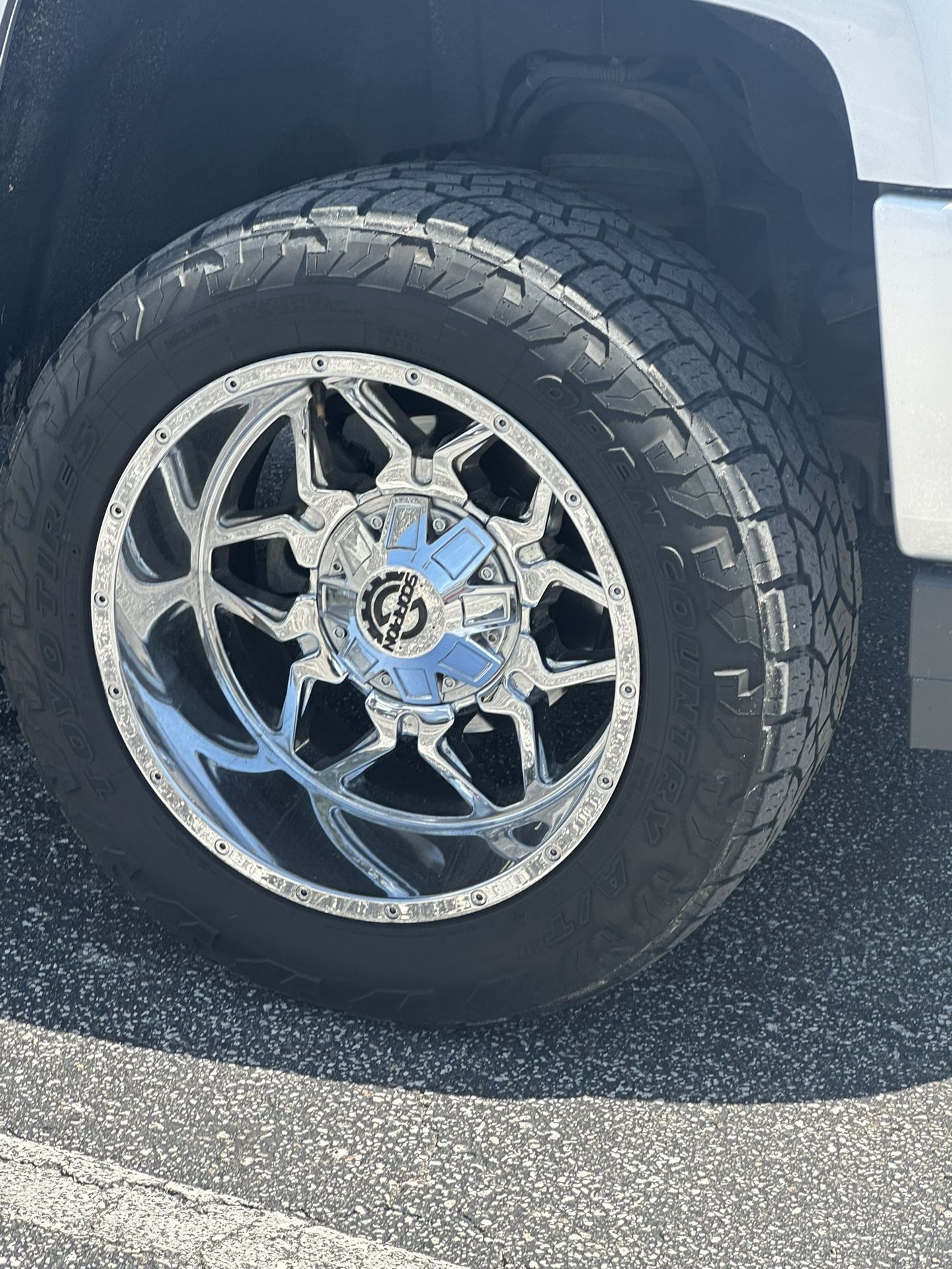 33/12.50/20 Tires