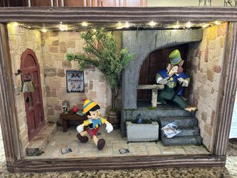Pinocchio Honest John Ditching School Display 