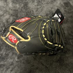 Gold glove elite catchers mitt 2025