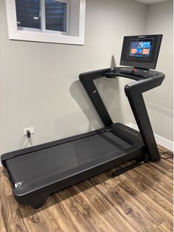 Nordic Track 1750 Commercial Treadmill