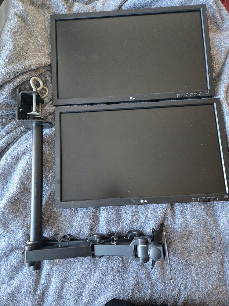 Pair of LG 24in Monitors with Dual Monitor Mount